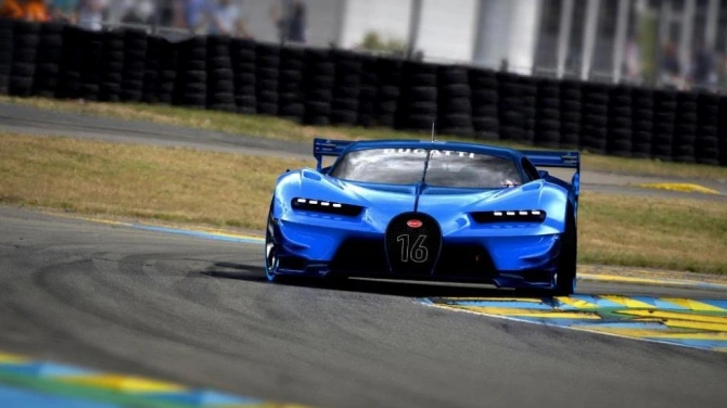 Вспоминаем легенды года: 2016 Bugatti Vision Gran Turismo (видео)