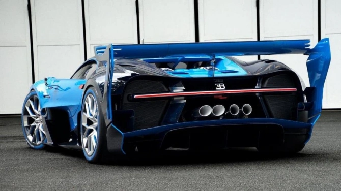 Вспоминаем легенды года: 2016 Bugatti Vision Gran Turismo (видео)