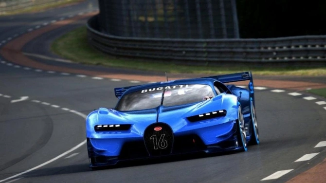 Вспоминаем легенды года: 2016 Bugatti Vision Gran Turismo (видео)