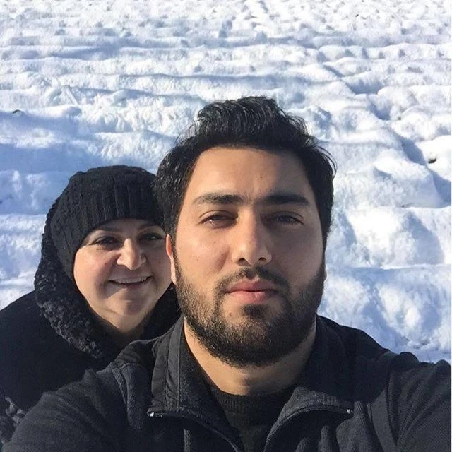 Топпуш баджи поделилась романтичными снимками с мужем