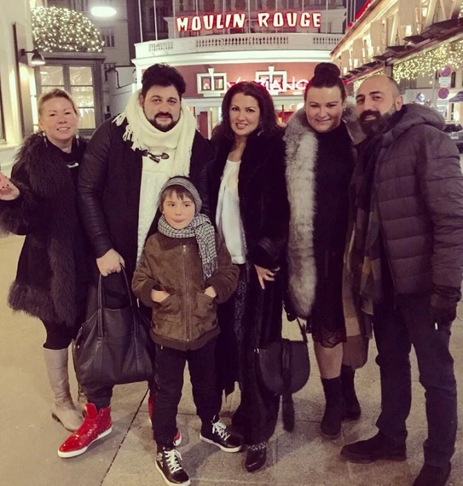 Анна Нетребко показала фотографии с медового месяца с мужем-азербайджанцем