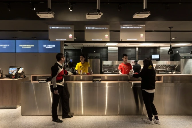 Фоторепортаж: как выглядит McDonald's Next в Гонконге