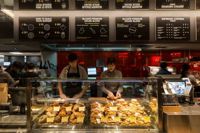 Фоторепортаж: как выглядит McDonald's Next в Гонконге