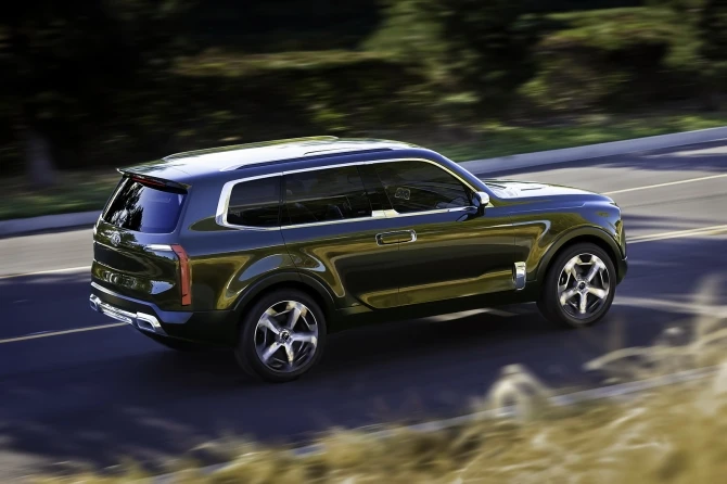 Kia представила большой кроссовер Telluride