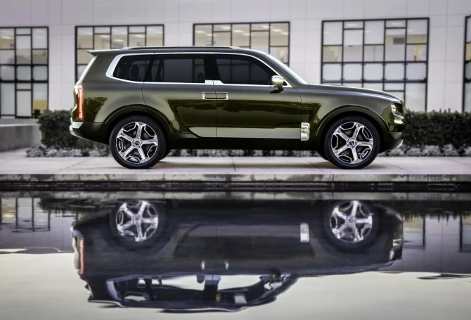 Kia представила большой кроссовер Telluride