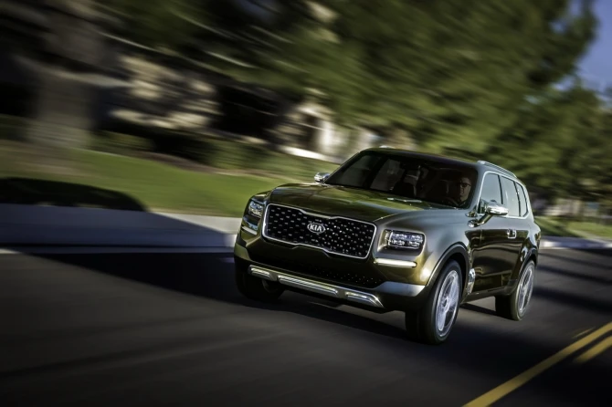Kia представила большой кроссовер Telluride