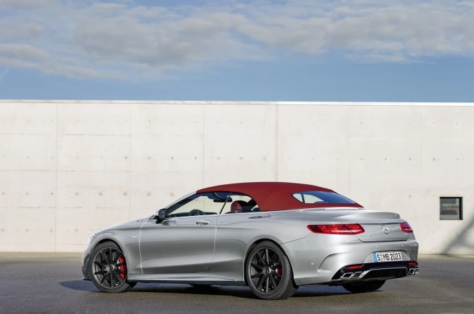 Mercedes-Benz привезла в Детройт потрясающий кабриолет S-Class