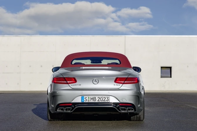 Mercedes-Benz привезла в Детройт потрясающий кабриолет S-Class