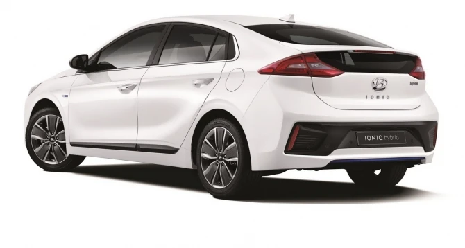 Hyundai официально рассекретила новый автомобиль Ioniq