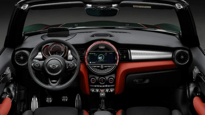 Представлена 231-сильная версия нового кабриолета MINI Cooper