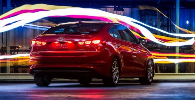 Hyundai озвучила стоимость нового седана Elantra
