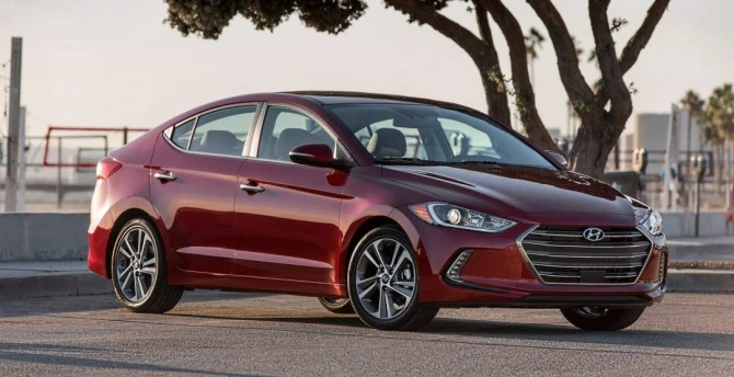 Hyundai озвучила стоимость нового седана Elantra