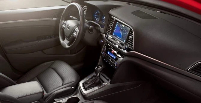 Hyundai озвучила стоимость нового седана Elantra