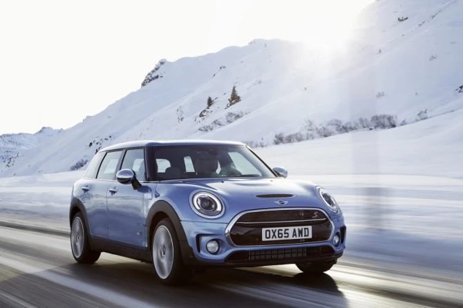 MINI представила универсал Clubman с системой полного привода