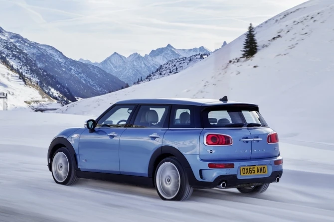 MINI представила универсал Clubman с системой полного привода