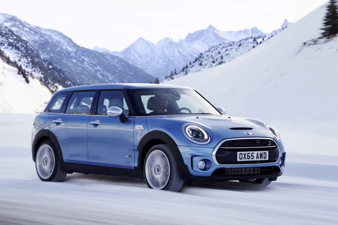 MINI представила универсал Clubman с системой полного привода
