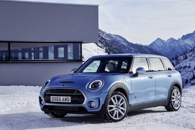 MINI представила универсал Clubman с системой полного привода