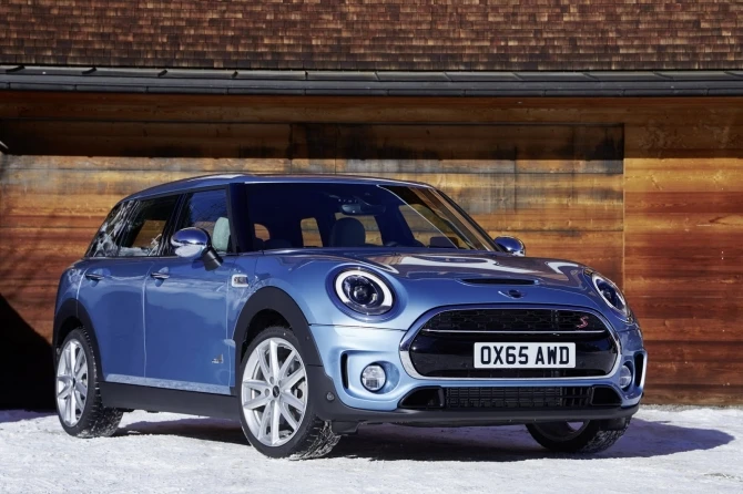 MINI представила универсал Clubman с системой полного привода