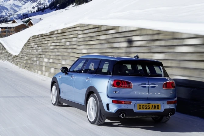 MINI представила универсал Clubman с системой полного привода