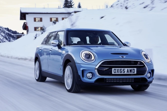 MINI представила универсал Clubman с системой полного привода