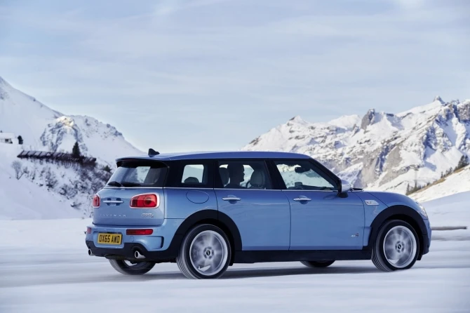 MINI представила универсал Clubman с системой полного привода