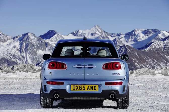 MINI представила универсал Clubman с системой полного привода