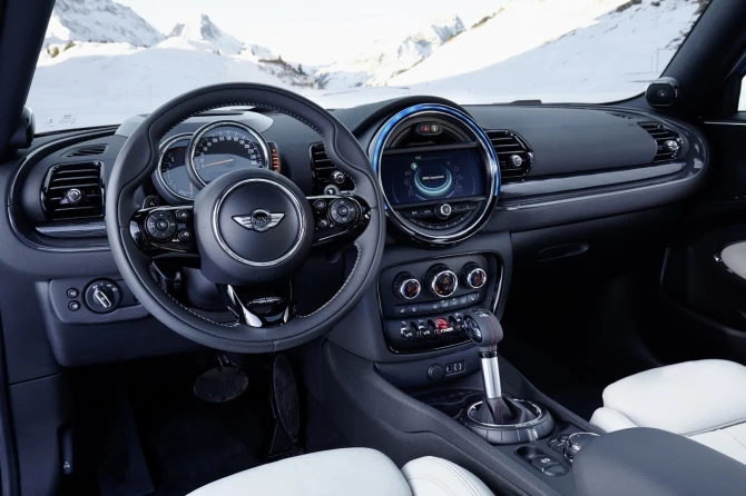 MINI представила универсал Clubman с системой полного привода