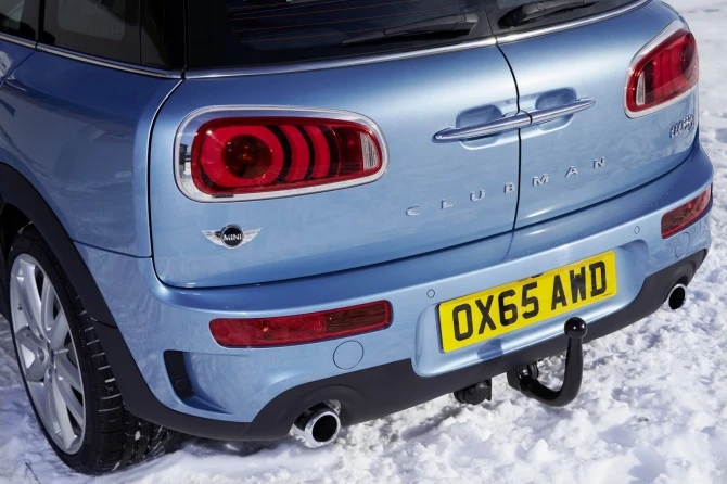 MINI представила универсал Clubman с системой полного привода