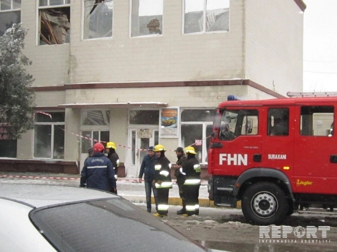 Подробности обрушения крыши универмага в Баку