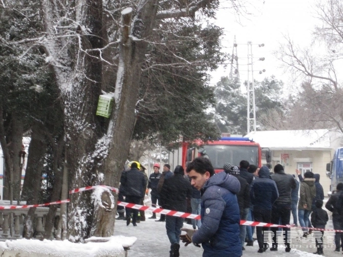 Подробности обрушения крыши универмага в Баку