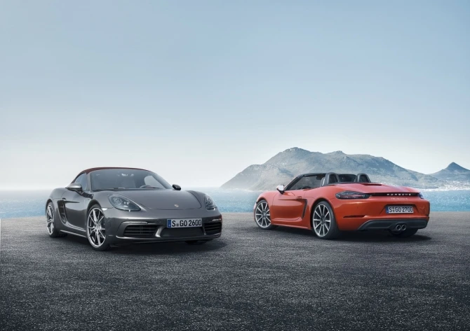 Компактный родстер от Porsche получил турбомоторы и новое имя — 718 Boxster (видео)