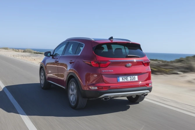 Kia готовится к старту официальных европейских продаж нового Sportage (галерея, видео)