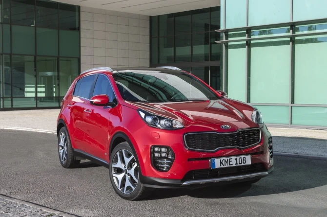 Kia готовится к старту официальных европейских продаж нового Sportage (галерея, видео)