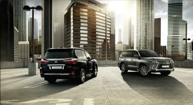 Новый Lexus LX уже на дорогах Баку