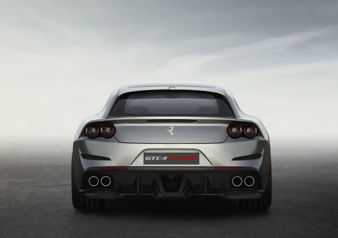 На смену суперкару Ferrari FF пришёл шутинг-брейк GTC4Lusso