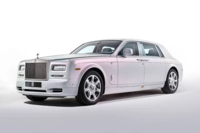 Шик на колесах. Названы шесть самых роскошных автомобилей 2015 года