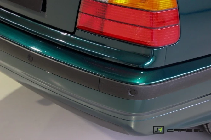 BMW 320i с самым маленьким пробегом в мире за 56 тысяч долларов (галерея)