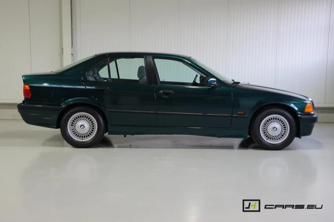 BMW 320i с самым маленьким пробегом в мире за 56 тысяч долларов (галерея)