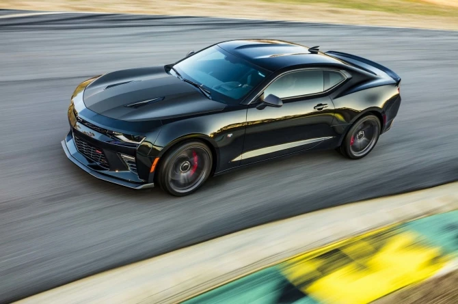 Chevrolet Camaro 1LE, или как выглядит особенная версия купе