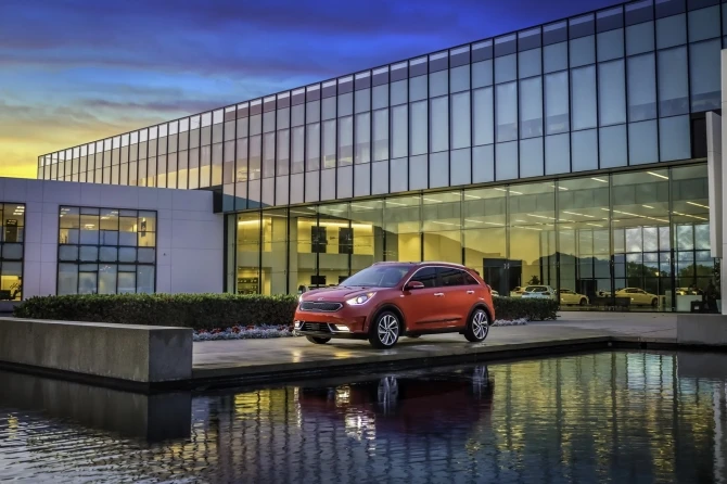 Гибридный кроссовер Kia Niro Hybrid официально представлен в Чикаго (галерея)