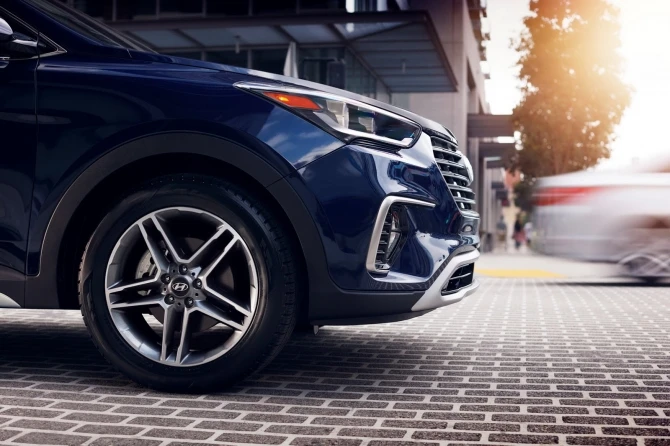 Hyundai Santa fe и Grand Santa fe показали свое новое обличье на автосалоне в Чикаго