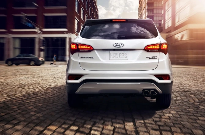 Hyundai Santa fe и Grand Santa fe показали свое новое обличье на автосалоне в Чикаго