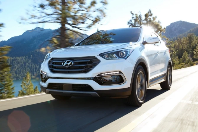 Hyundai Santa fe и Grand Santa fe показали свое новое обличье на автосалоне в Чикаго
