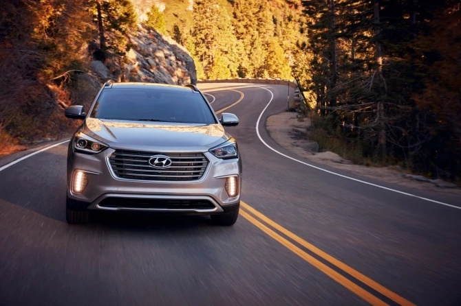 Hyundai Santa fe и Grand Santa fe показали свое новое обличье на автосалоне в Чикаго