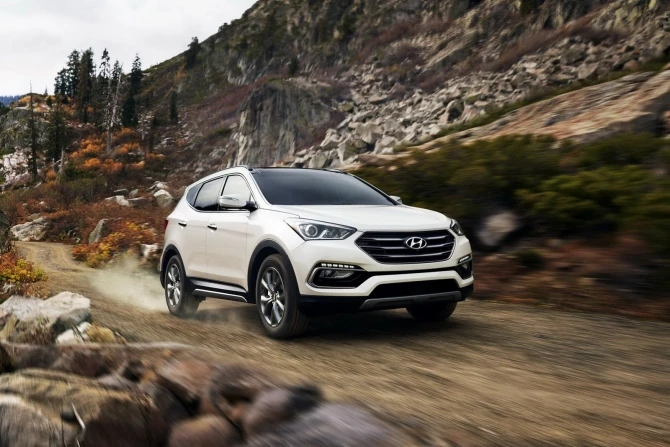 Hyundai Santa fe и Grand Santa fe показали свое новое обличье на автосалоне в Чикаго