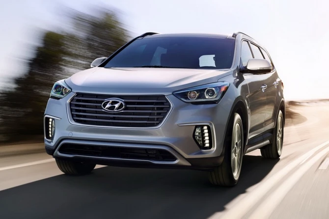 Hyundai Santa fe и Grand Santa fe показали свое новое обличье на автосалоне в Чикаго