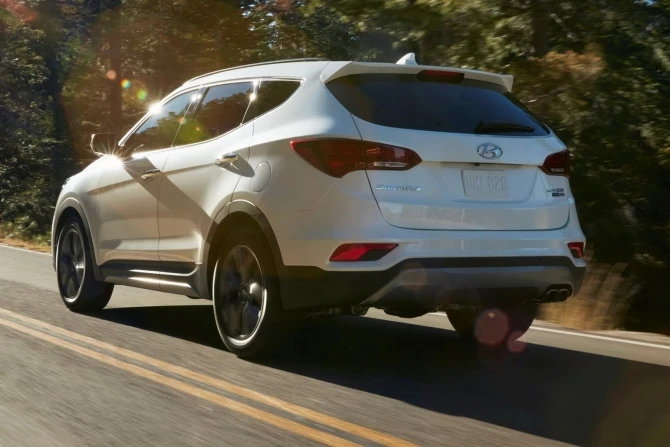 Hyundai Santa fe и Grand Santa fe показали свое новое обличье на автосалоне в Чикаго