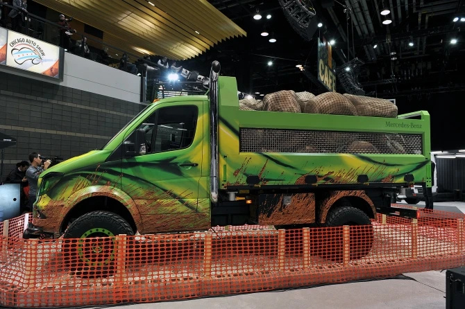 Mercedes представила в Чикаго концептуальный грузовик Sprinter Extreme (галерея)