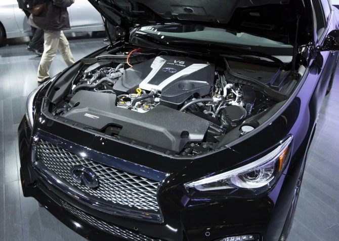 В Чикаго презентовали Infiniti Q50 с тремя турбодвигателями