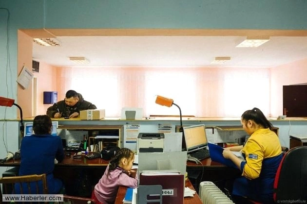 Dünyanın ən soyuq yerində 40 ildir poçtalyon işləyən şəxs (FOTO)